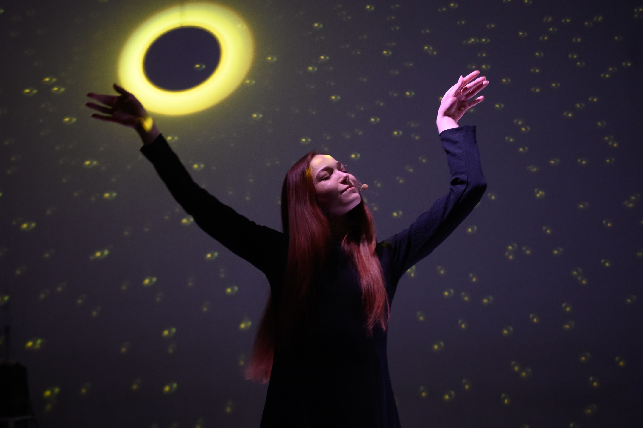 Премьера. Зелёная кошка