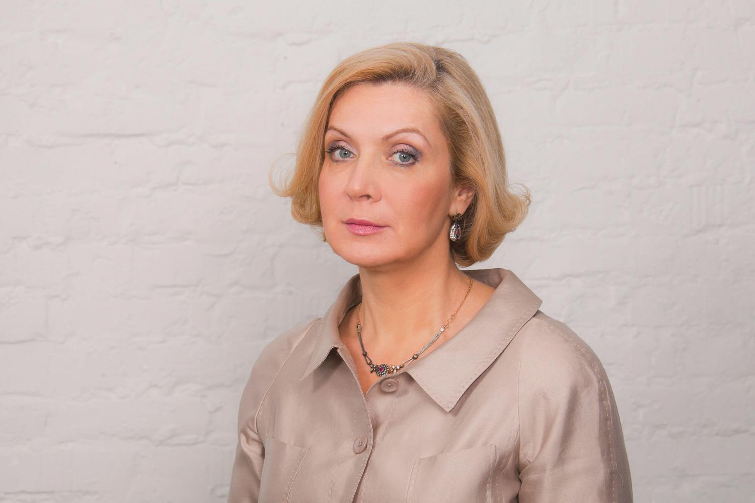 Елена Старостина